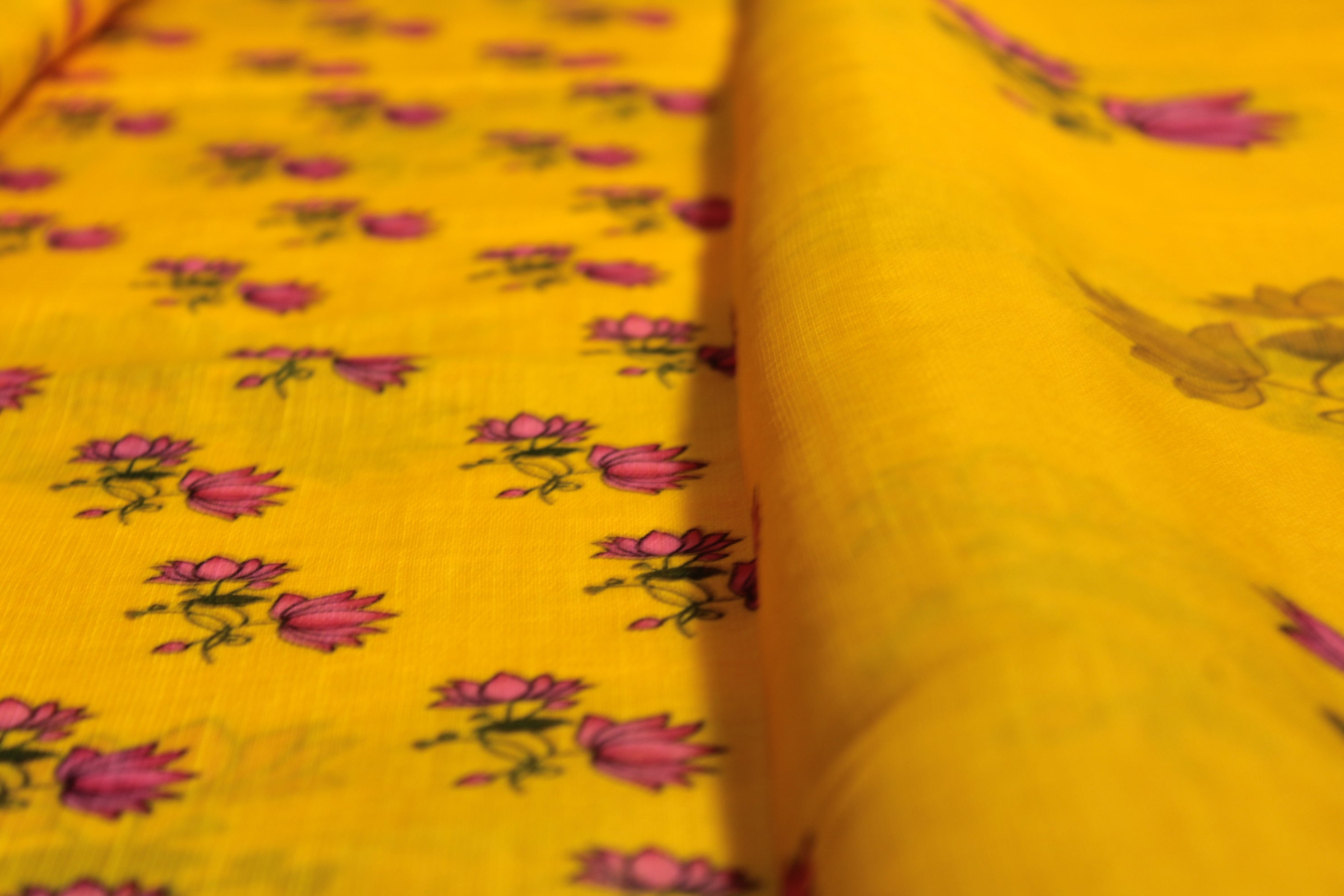 Trendy Lenin Cotton Saree